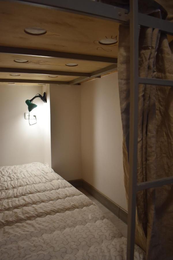 Sleep Studio Hostel Erevan Esterno foto