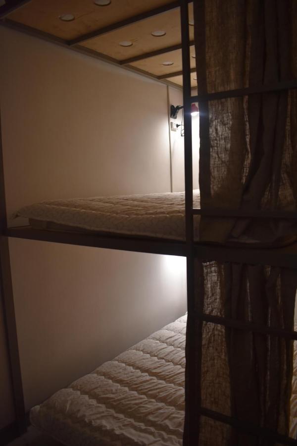 Sleep Studio Hostel Erevan Esterno foto