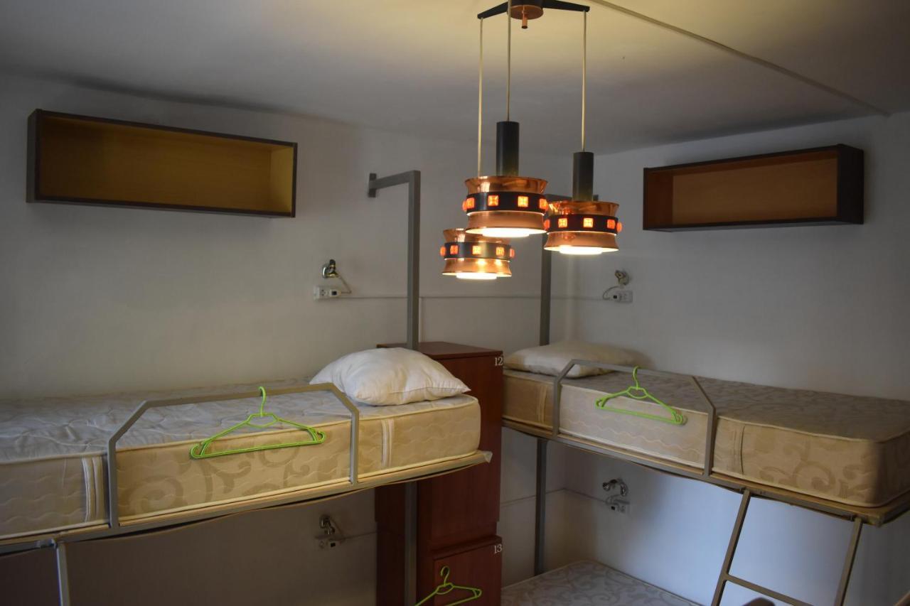 Sleep Studio Hostel Erevan Esterno foto